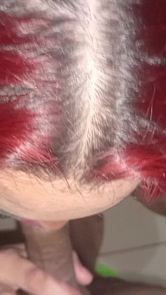 Ladyboy69: देखने का बिंदु मुख-मैथुन से एक सुंदर 20 वर्षीय ट्रांस महिला