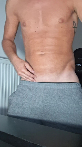 Xfroska: 我狠狠地穿着我的短裤和拳击手