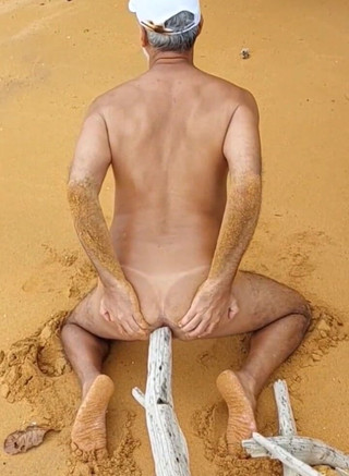 Ladysilvas: Ladysilva Naga na plaży napalona z kutasem w dupie