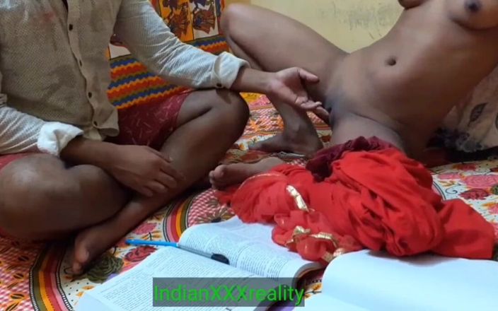 Indian XXX Reality: Hintli köylü kız arkadaş seks yapıyor