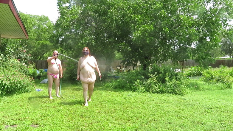 BBW nurse Vicki adventures with friends: Сисси шлюшка и госпожа V игра со шлангом 2
