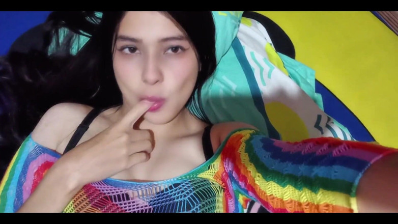 Yulieth Gomez: Юная латина соблазняет