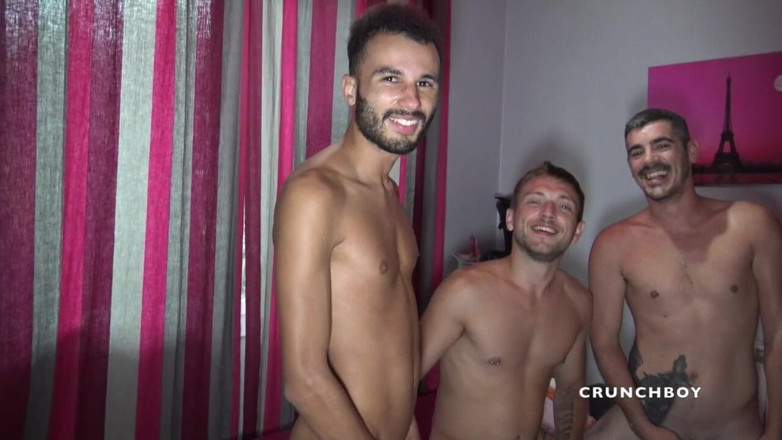 Ass Twink destroyed by older: Твинк Энтони Оуст в трахнутом без презерватива Влдад Катл