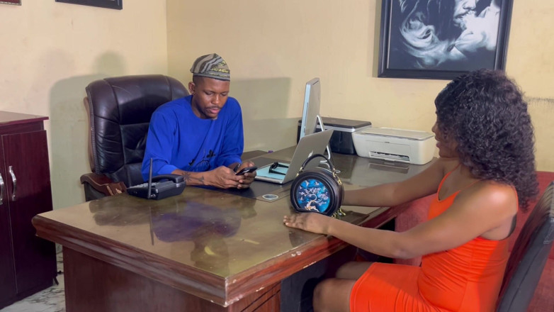 Prettypussy102: I Went to Greet My Stepsister Husband at Him Office...