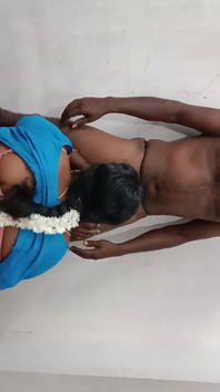 インドのデジホットガールは、夫の友人と浮気ファック