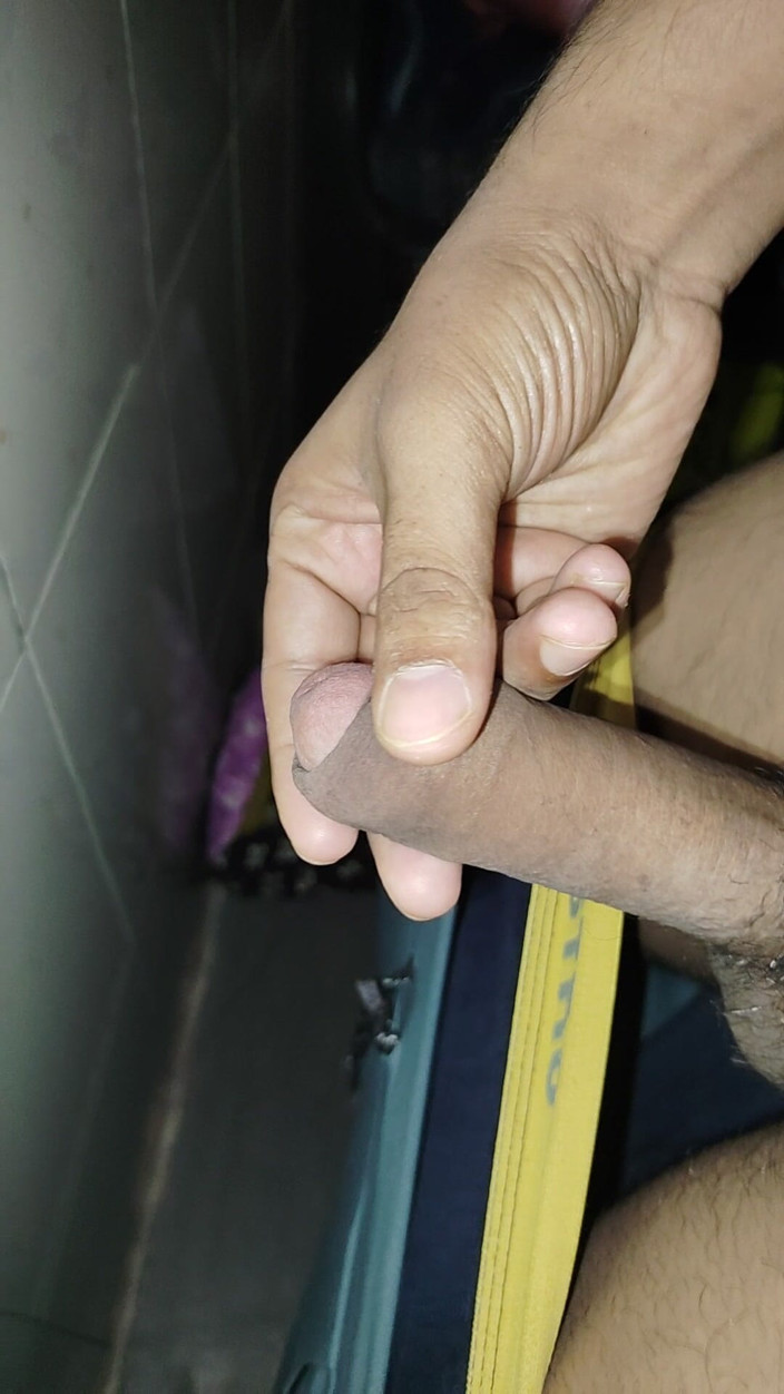 Aakashu09: Melancap zakar kuat hitam yang belum disunat