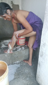 Stepsister's Pussy Was Seen While Bathing
