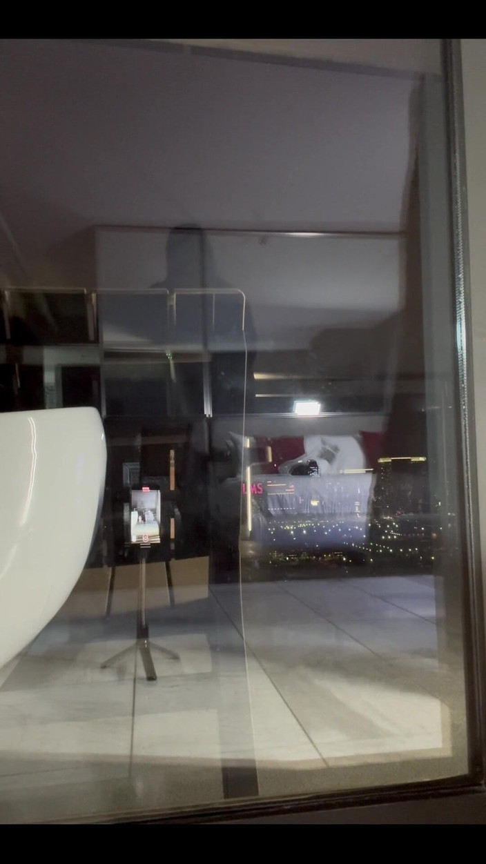 Amanda Thickk: Vídeo do BTS de uma sessão de fotos recente