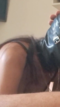MILF Blowjob Dengan Kondom