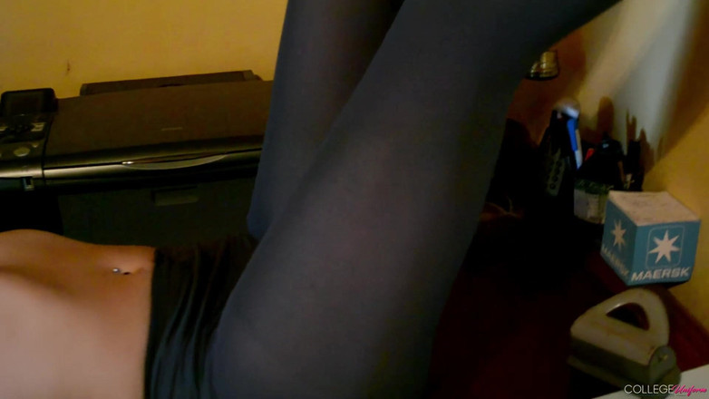 College Uniform: In het grijs met Tamsin K