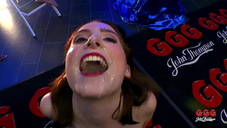GGG John Thompson Studio: Ggg John Thompson - สาวถังน้ำควยโดนเย็ดสองรูพร้อมกัน