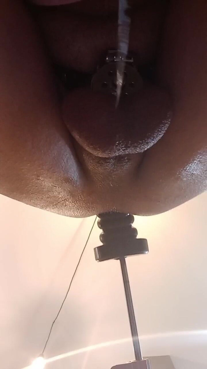 Leo fuck machine: ลีโอทํางานหนักมาก