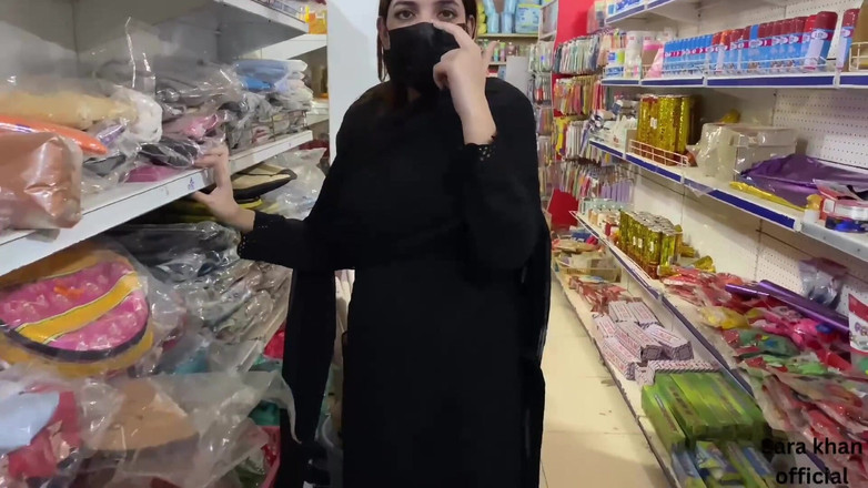 Sarakhan: Platím dluh svého manžela jeho šéfovi (hindské audio)