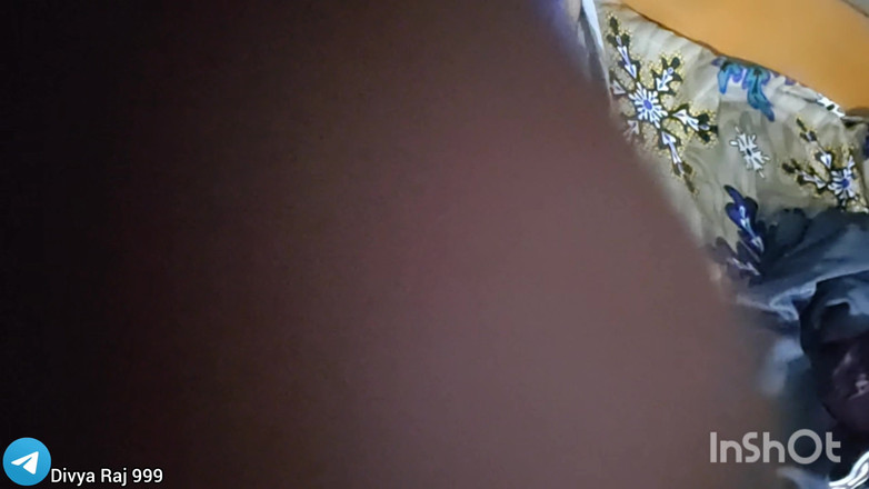 Divyaraj99: Con mia cognata