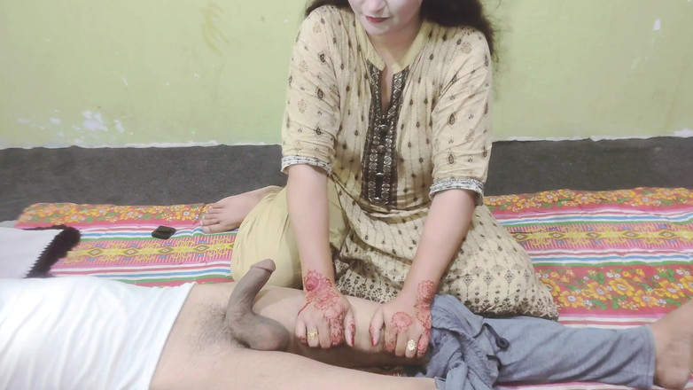 Pakistani CoupleX: Desi pákistánská Bhabhi dostane velký péro do těsné kundičky