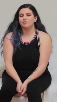 Cur alb perfect este o curvă porno pasionată de spermă