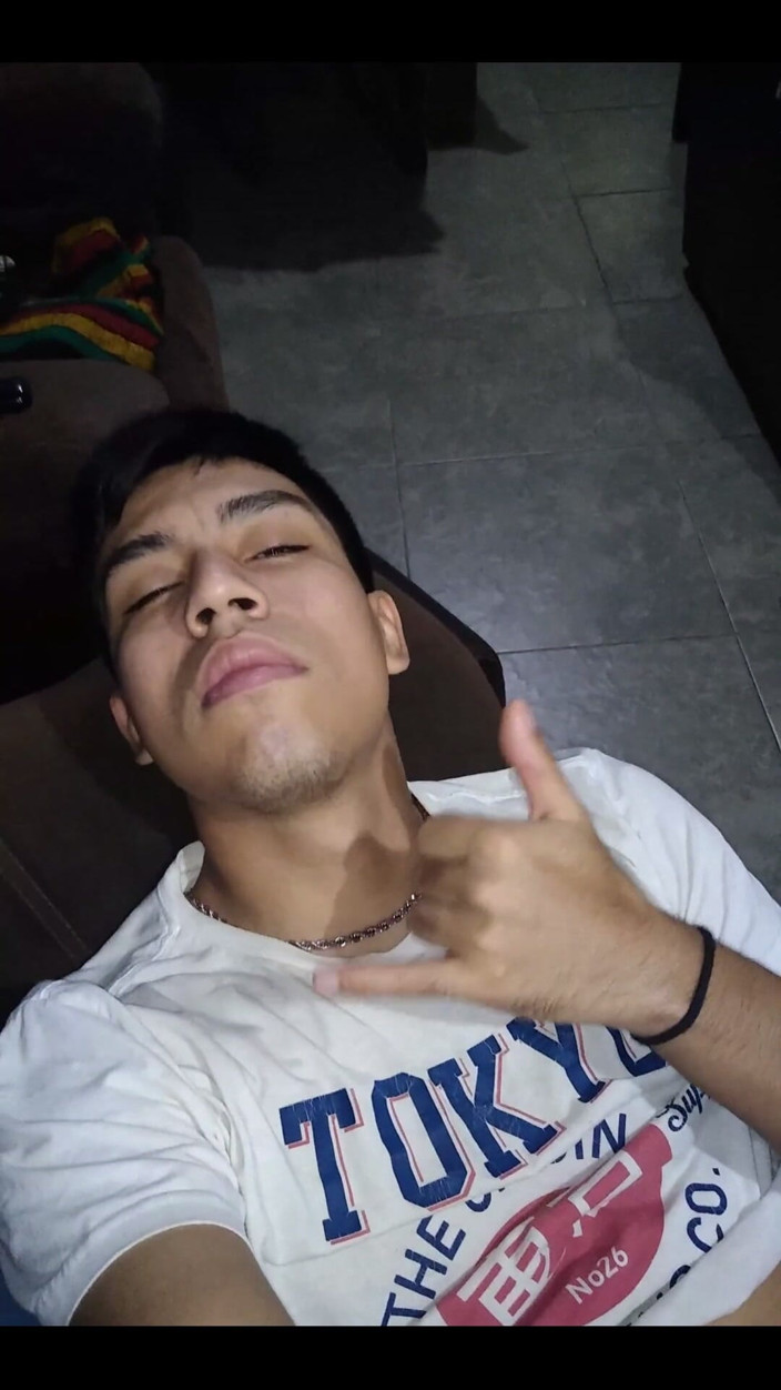 Alex Alejandro: Tremendous Cock