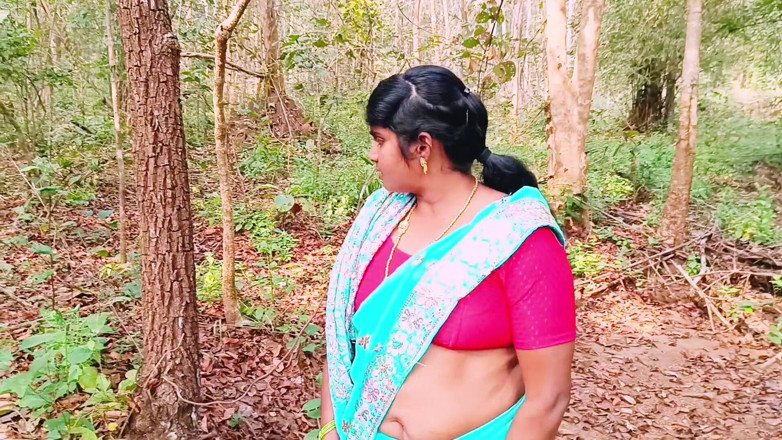 Telugu honey lips: Indian OutDoor Sex. Telugu Dirty Talks.