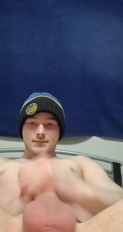 STUNITxo: Hetero kluk chce, abys se vystříká do jeho kundičky panenského...