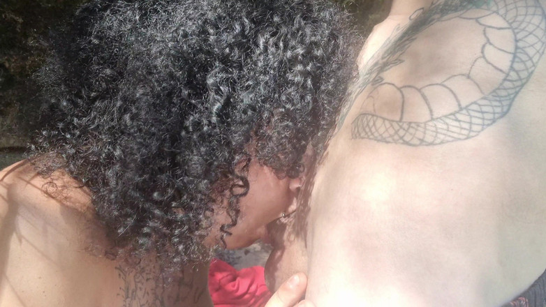 Bruxofire: 滝での冒険!