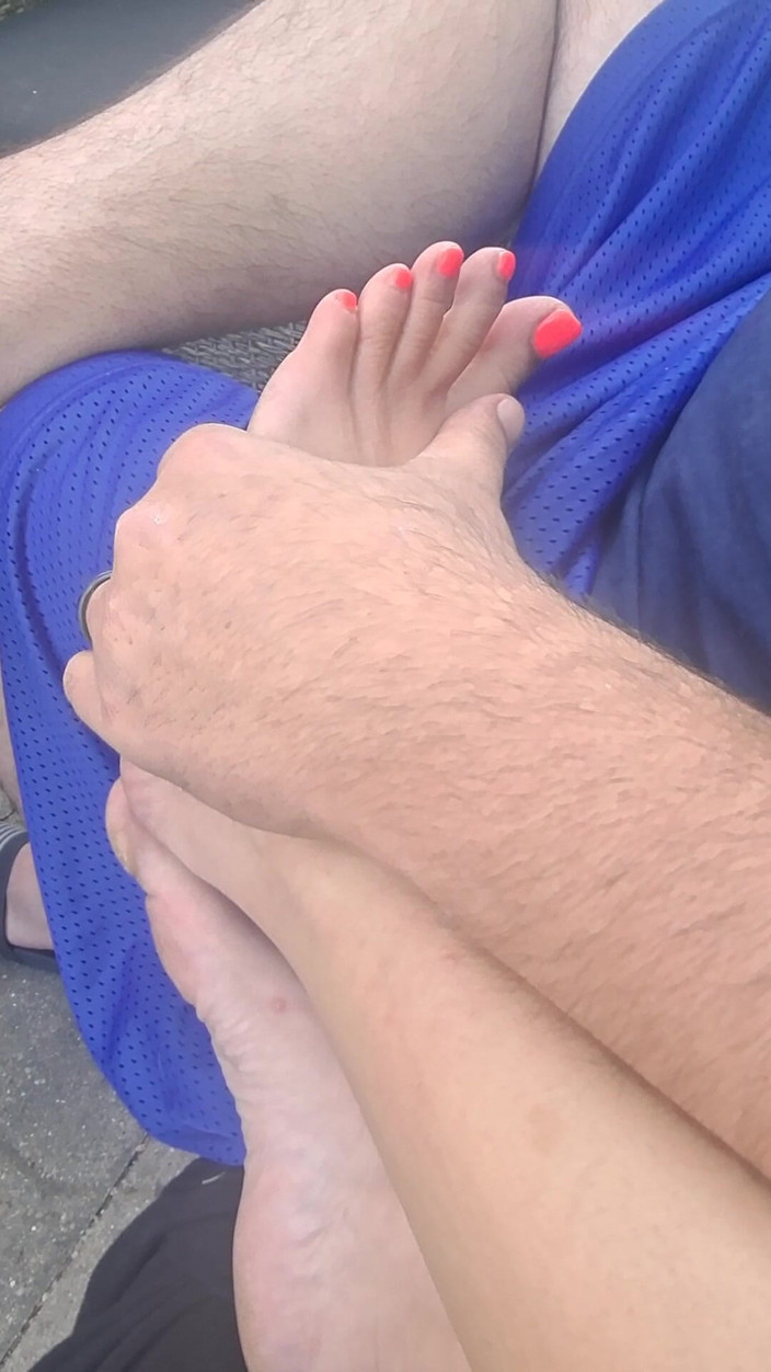 Naughty alchemy: Masáž nohou