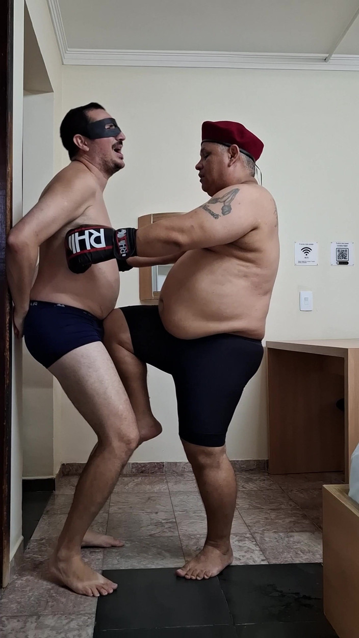 Punchbagplz: Capitão Dominador x Jobber, gutpunch falso