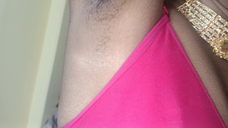 Laxi ammu: Dona de casa Saree show