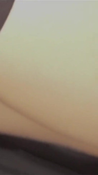 La moglie ha perso la scommessa e prende più creampie sul sedile posteriore della macchina
