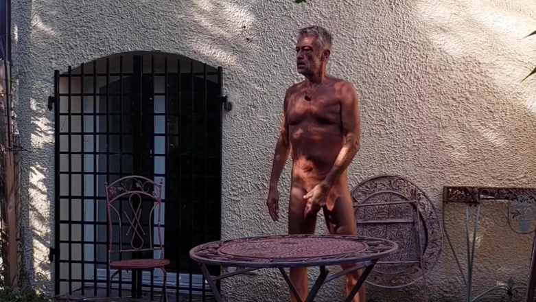 Selena701: शौकिया सुनहरे बालों वाली पत्नी सेक्स का आनंद लेती है