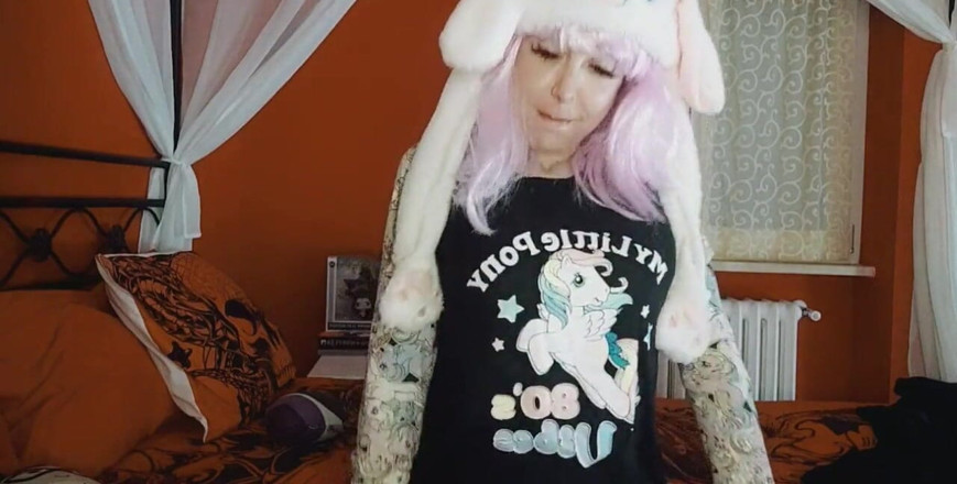 savannahamatoriale: 伟大的甜美可爱的女孩想要学习所有