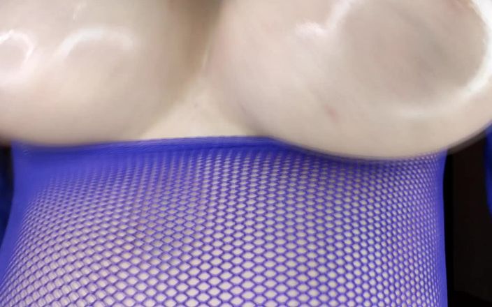 Princess18_: Oleosa mamas e pés fodendo com joi