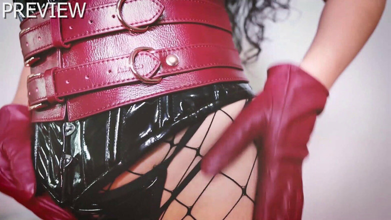 DominaFireOfficial: Unboxing lyx BDSM leksaker från liebeseele - strapon, flogger, läder bondage...