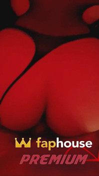 Vanessinha Desi mi ha chiamata nella stanza rossa