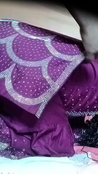 Tasneem для першого сексу