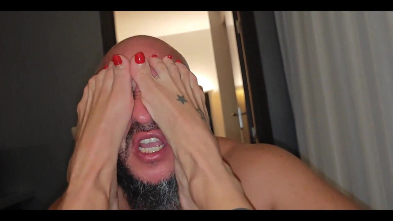 Danaxmuscles: 足交和重口味恋足癖