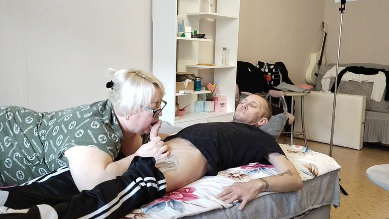 Zona901: 彼女が最後の一滴まで吸い尽くす