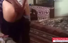 Un mari et sa femme pakistanais baisent dans la chambre, saison 1, épisode 3