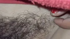 一个美丽的女孩第一次在我独自的房间做爱