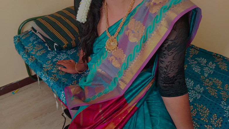 Inba: Chennai college lärare deep lip kiss i sängen
