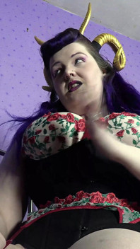 向Succubus投降