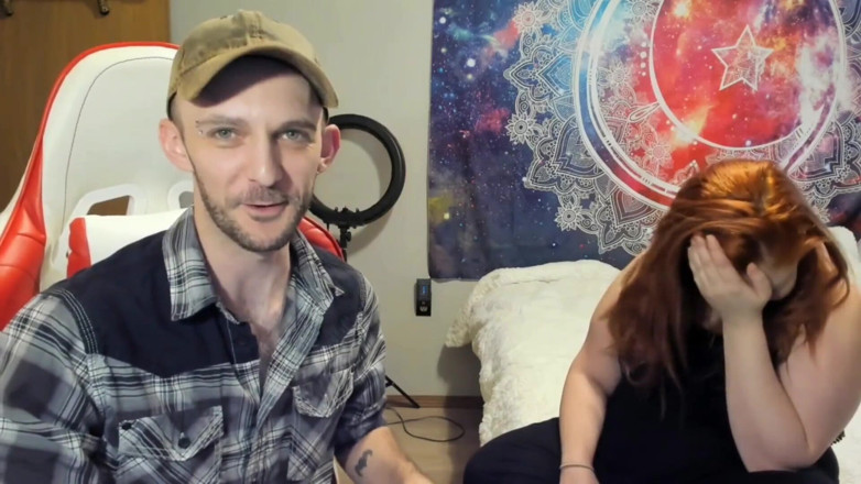 Sin Spice by Sophia Sinclair and Jasper Spice: Animour panty dildo uitpakken en masturberen