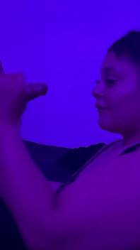 La matrigna latina si intrufola per divertirsi