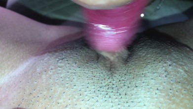 Amateur, gros clito, léchage de chatte jusqu’à l’éjaculation