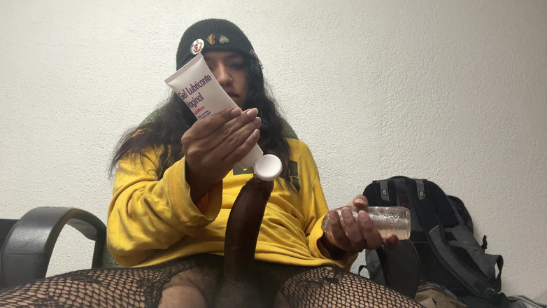My hottest videos: Big Dick Trans GF honí, dokud se ona nevystříká
