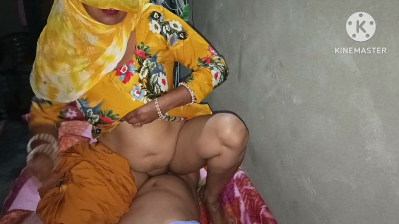 Savita5343: Der schwiegervater hat die muschi der schwiegertochter nass gemacht