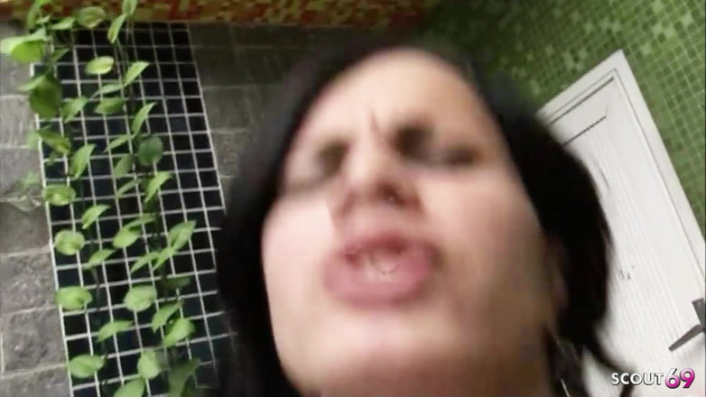 Shemale TS Collection: Hubená Ladyboy v lázních análně ošukaná cizími lidmi