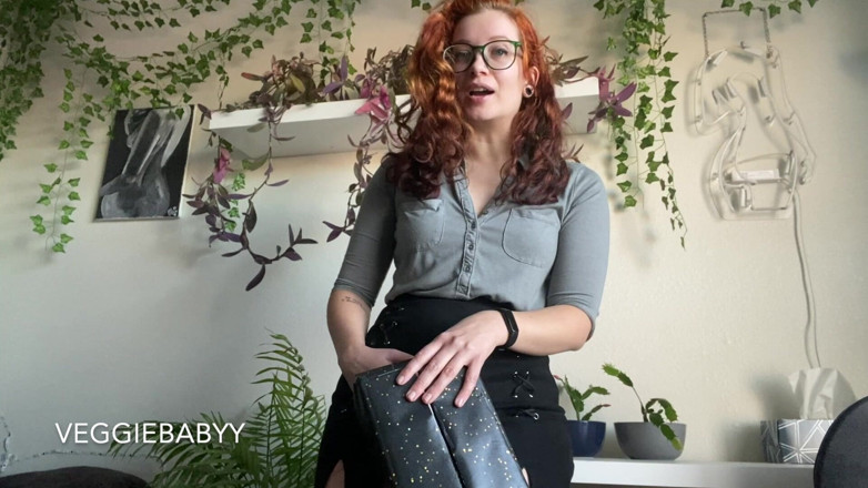 Veggiebabyy: Il boss di futa ti lascia succhiare il suo cazzo...