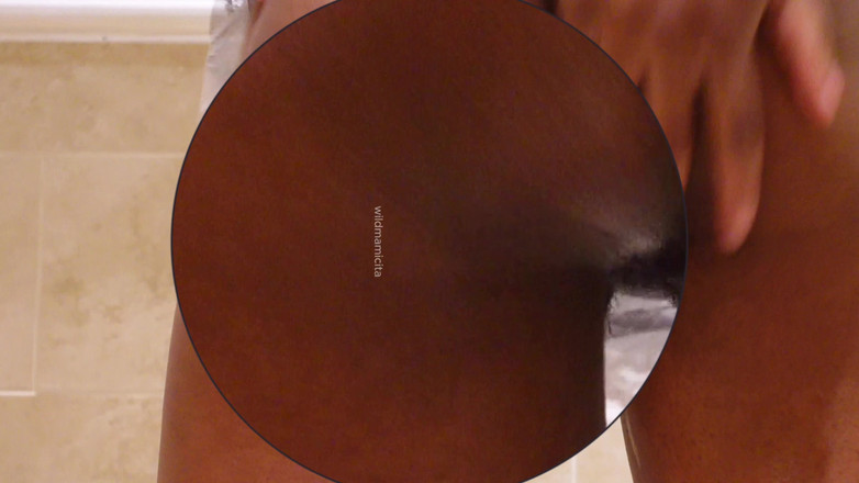 wildmamicita: 私はいつもバスルームを掃除する前に、毛むくじゃらのオマンコをファックします