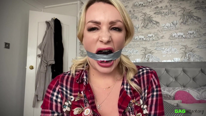 Gag Attack: Penny Lee - berbilang gags diri