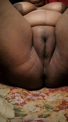 Sadia vabi amında sikişiyor